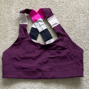 Lululemon size 6 sports bra